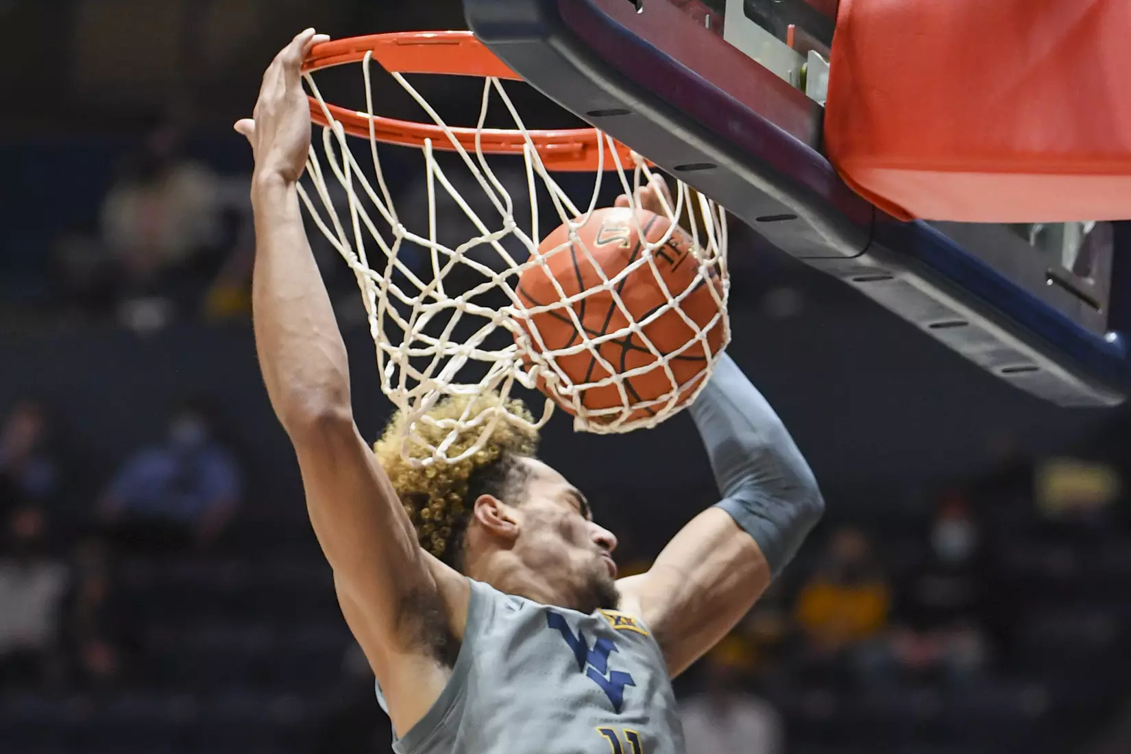 Emmitt Matthews Jr. slams for two.