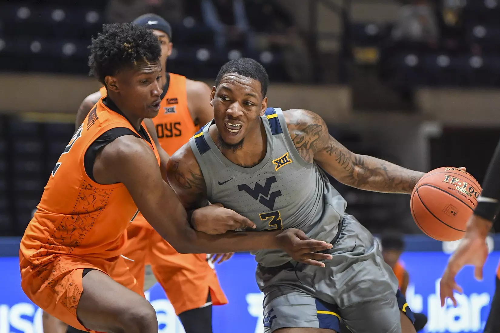 Gabe Osabuohien drives.