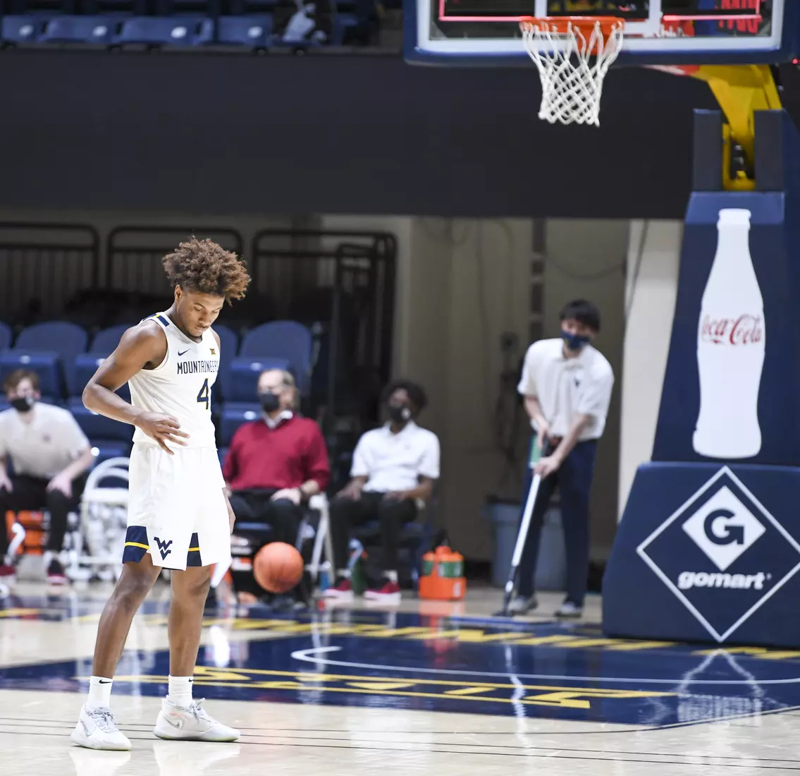 Miles McBride celebrates his half-time buzzer beater three.