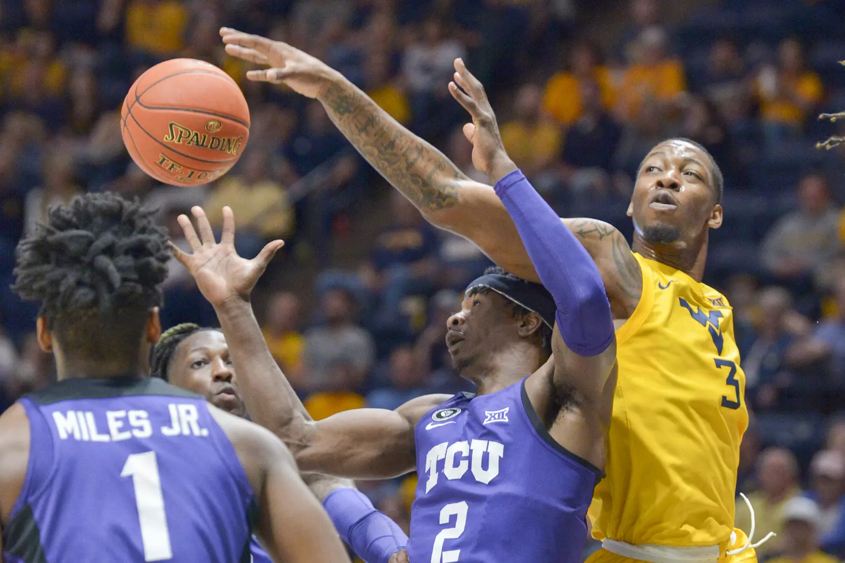 Gabe Osabuohien fights for a rebound.