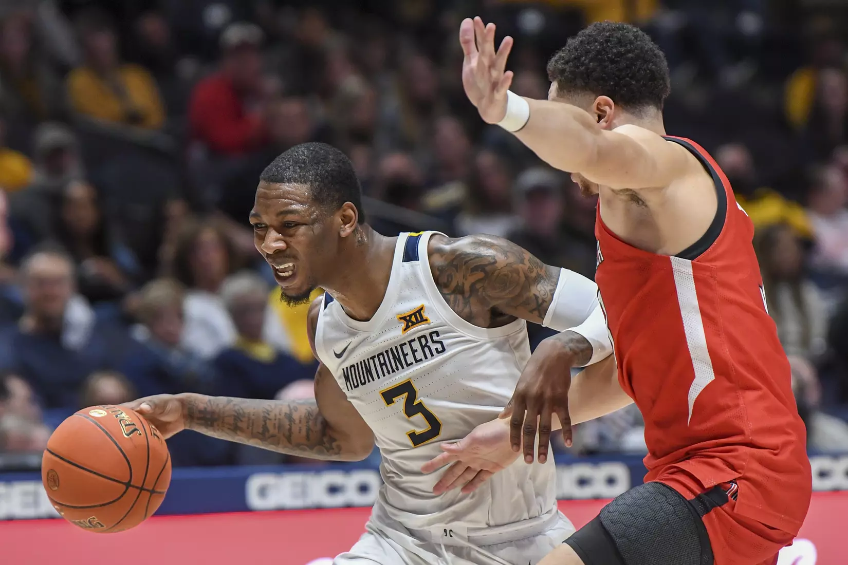 Gabe Osabuohien drives.