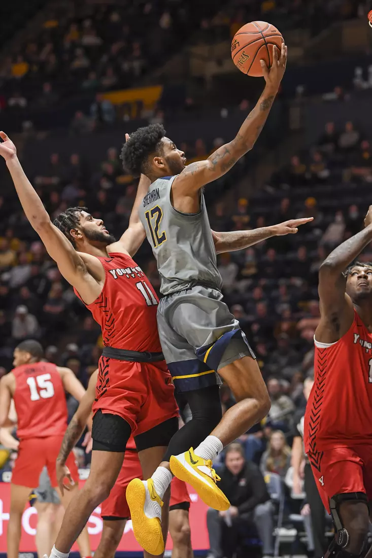 Taz Sherman glides to a basket.