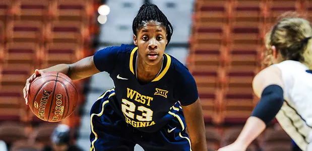 bria-holmes-naismith-trophy-120915.jpg
