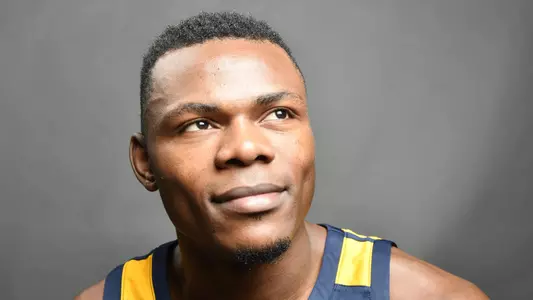 Oscar Tshiebwe Posed