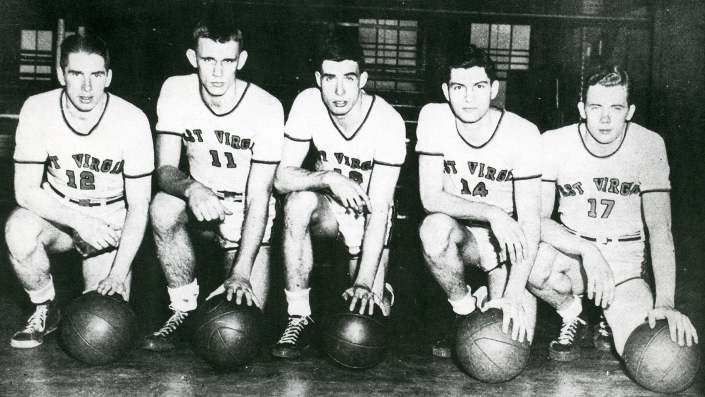 1946 Men's Basketball Team Photo
