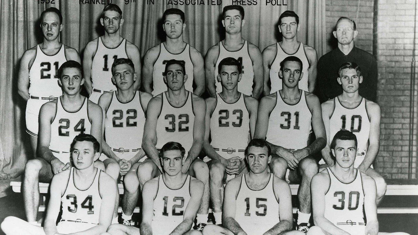 1952 Men's Basketball Team Photo