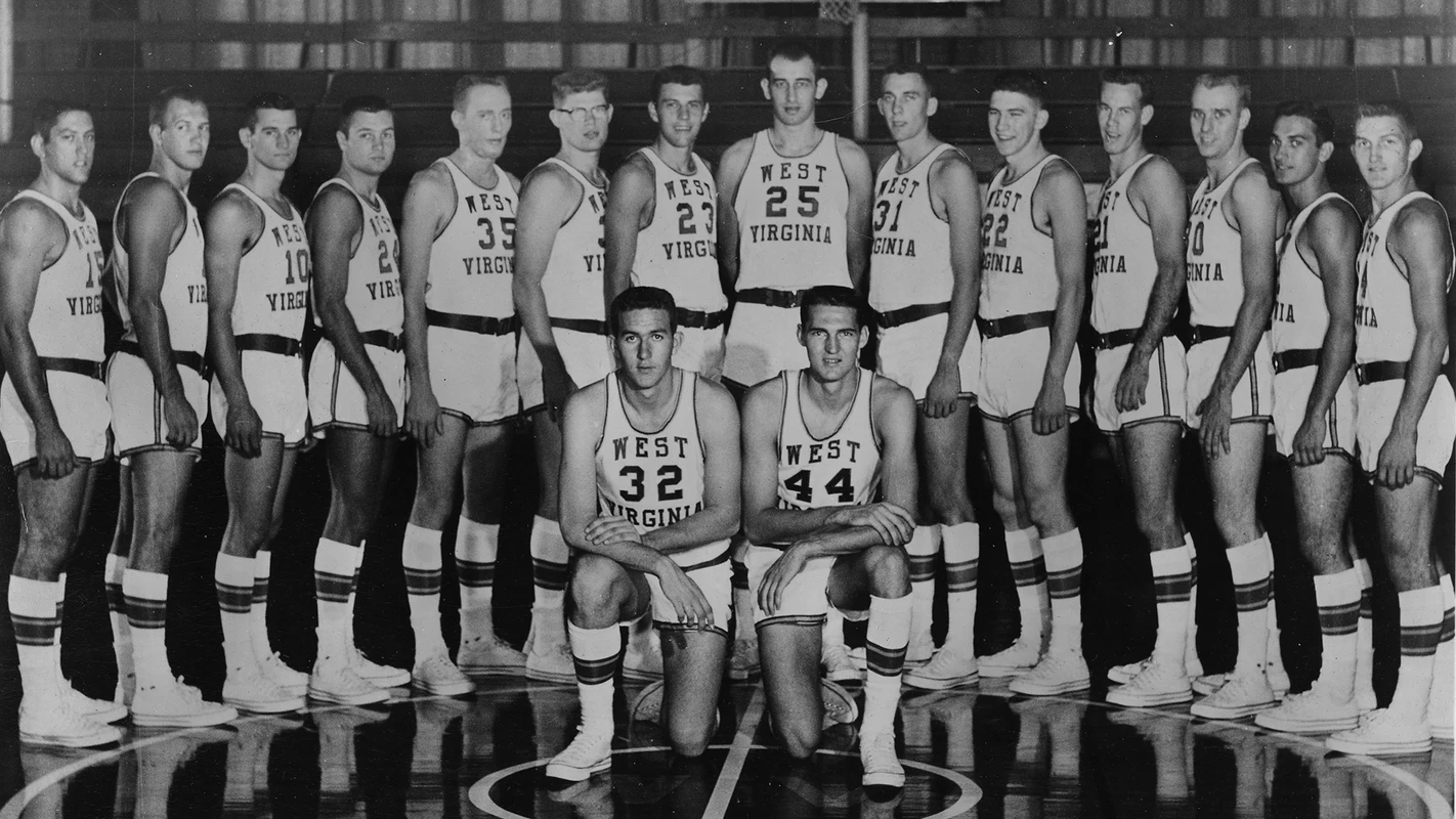 1960 Men's Basketball Team Photo