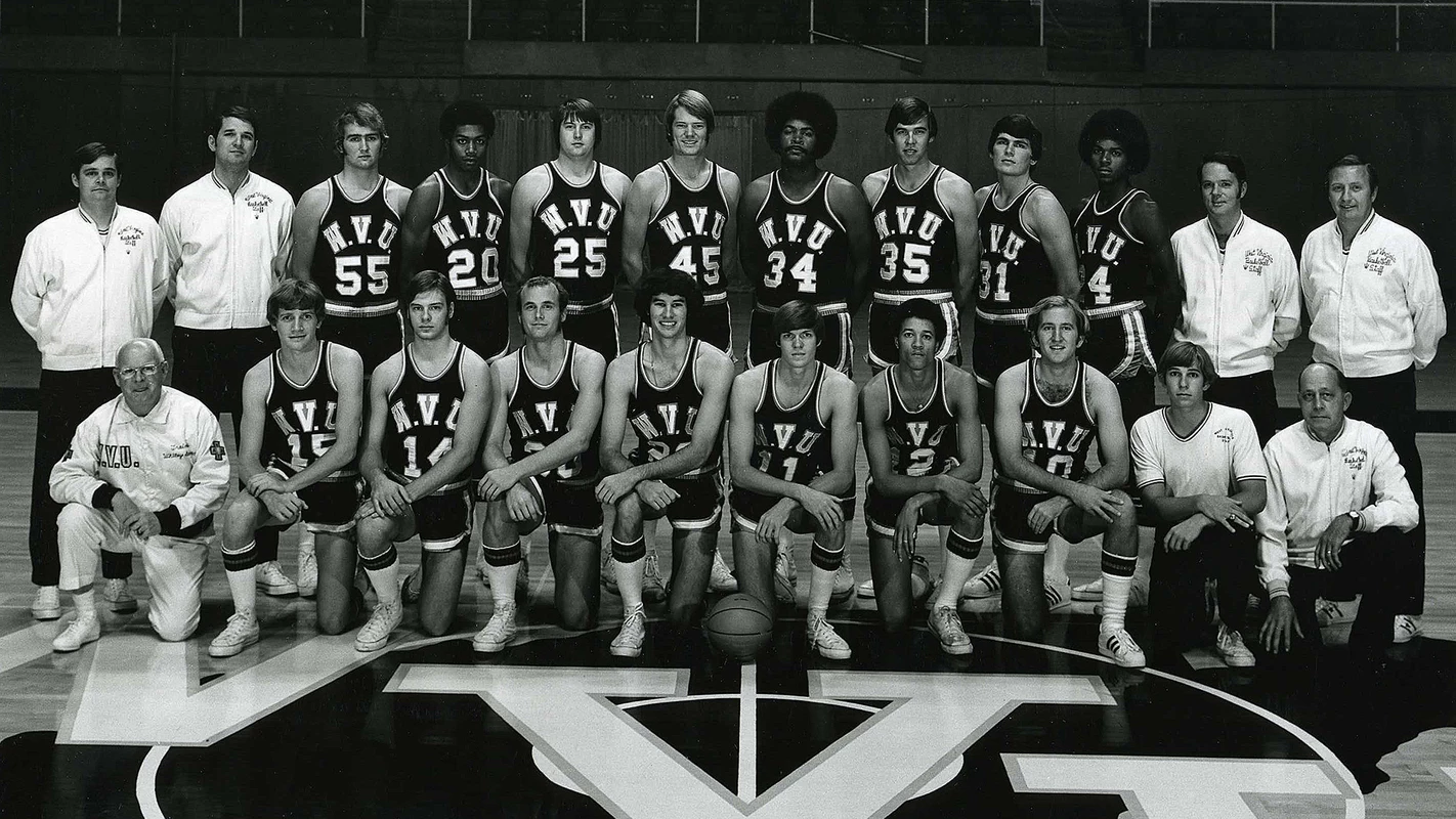 1973 Men's Basketball Team Photo