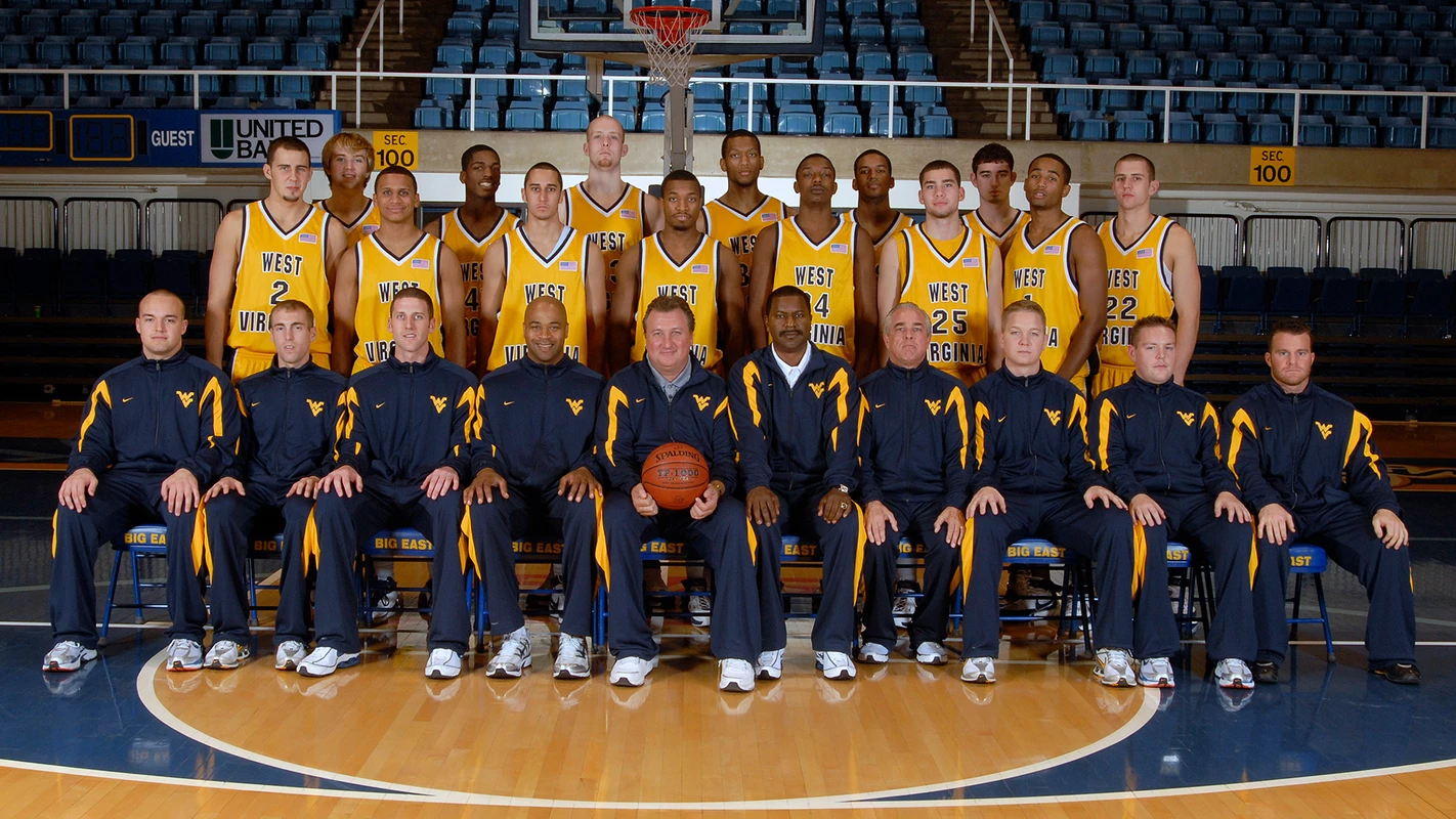 2008 Men's Basketball Team Photo