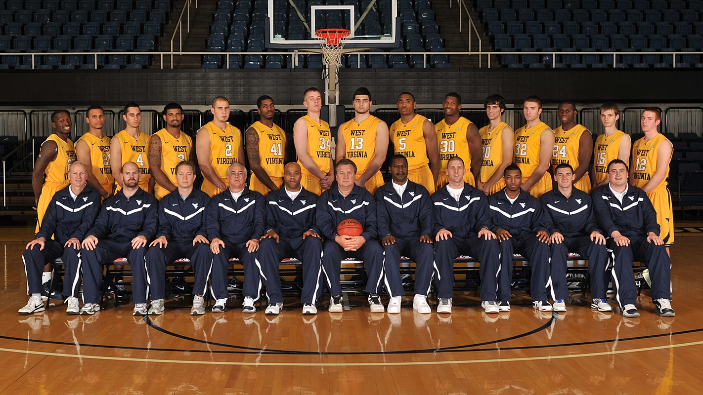 2011 Men's Basketball Team Photo