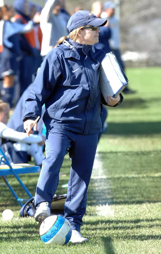 Nikki Izzo-Brown