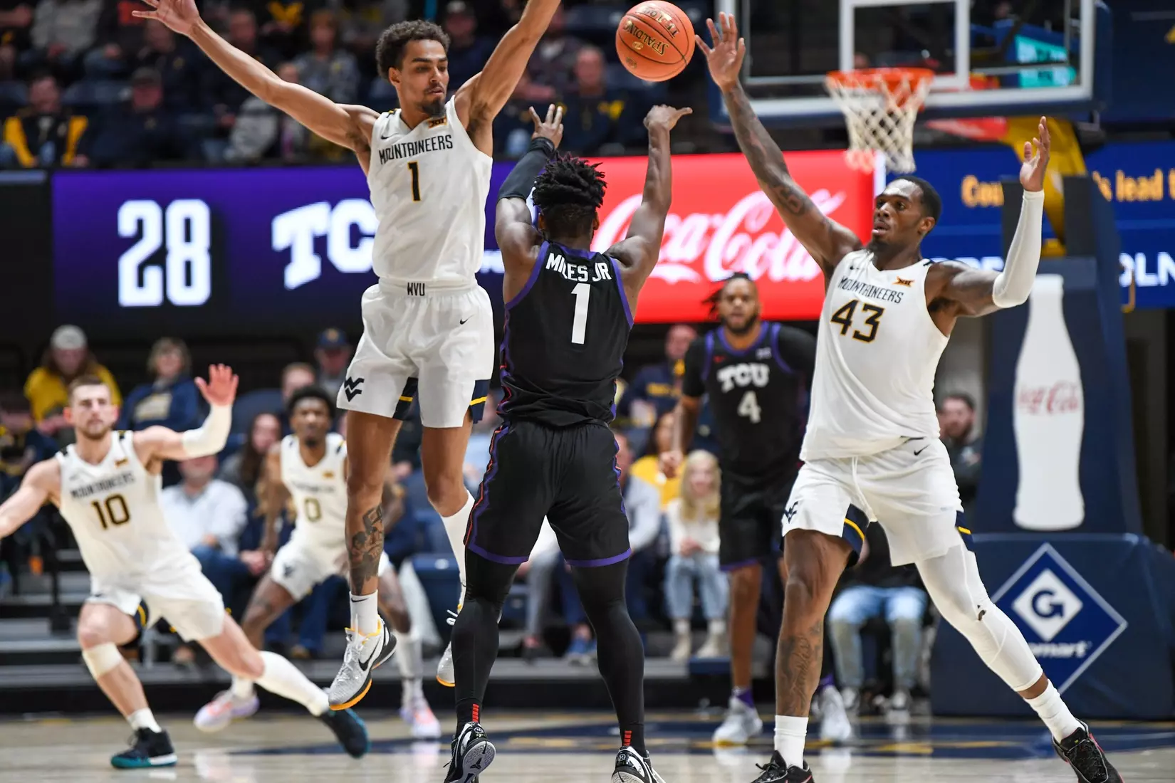 Emmitt Matthews and Jimmy Bell Jr. provide the defense.