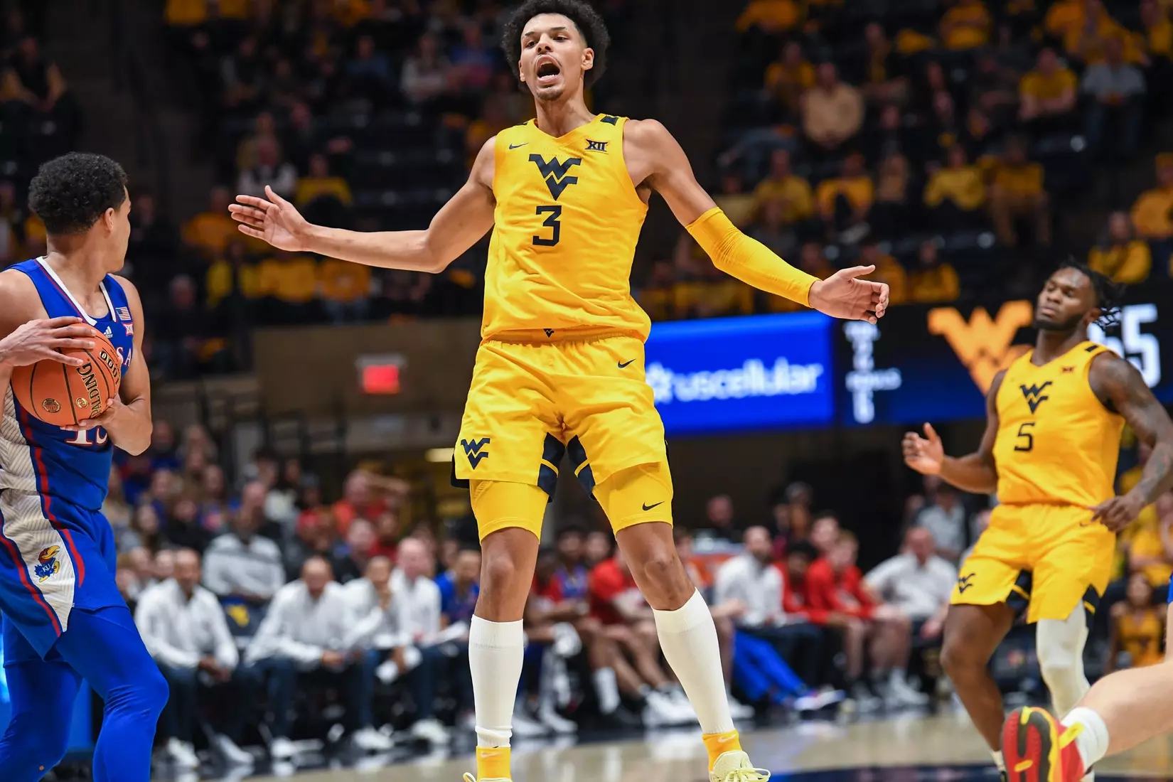 Tre Mitchell reacts to a missed pass.