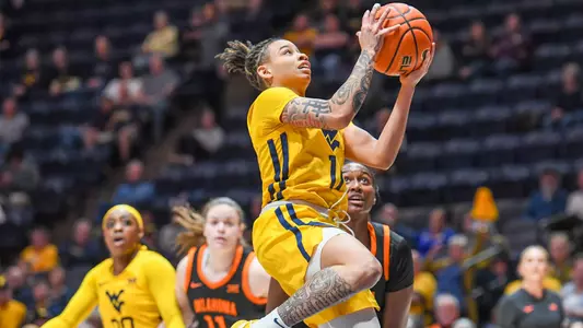 JJ Quinerly scores two points.