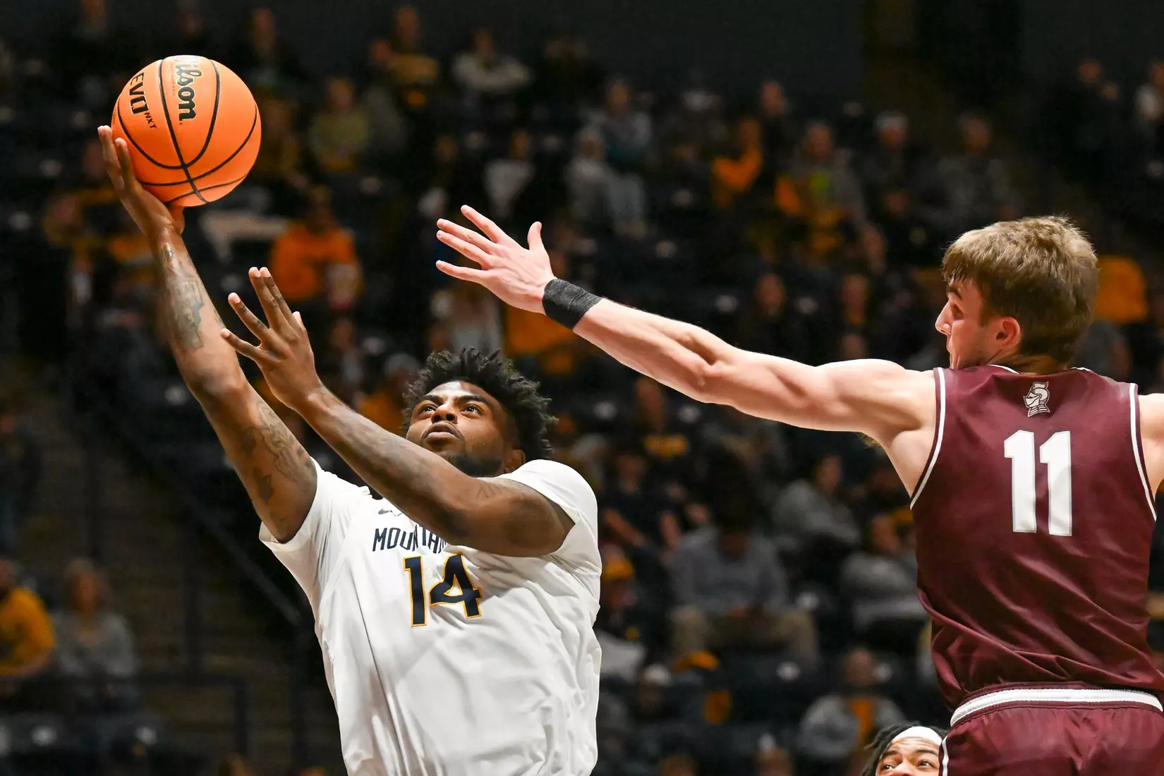 Seth Wilson scores on the layup.