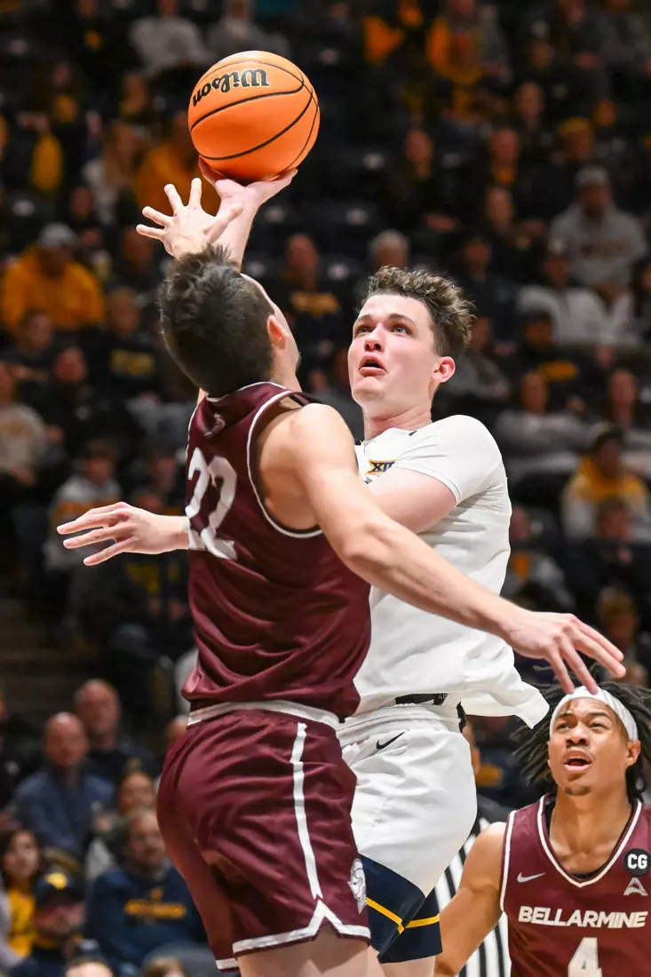 Quinn Slazinski shoots.