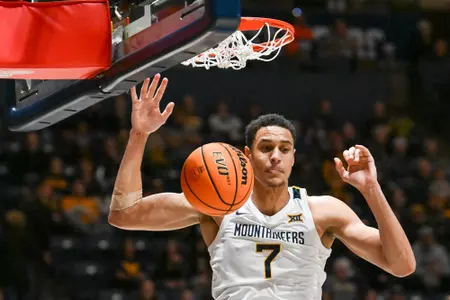 Jesse Edwards slams.