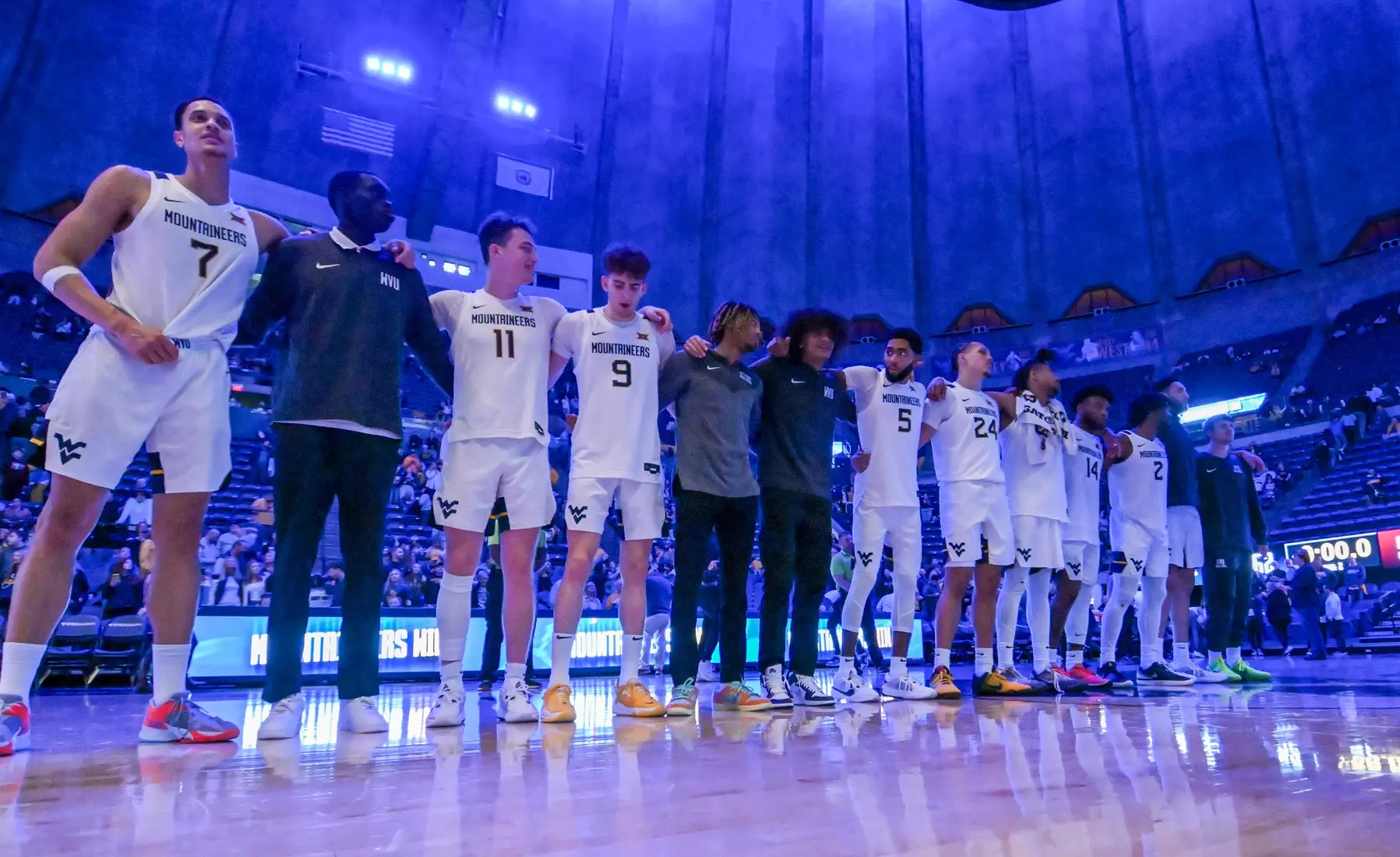 The Mountaineers sing Country Roads.