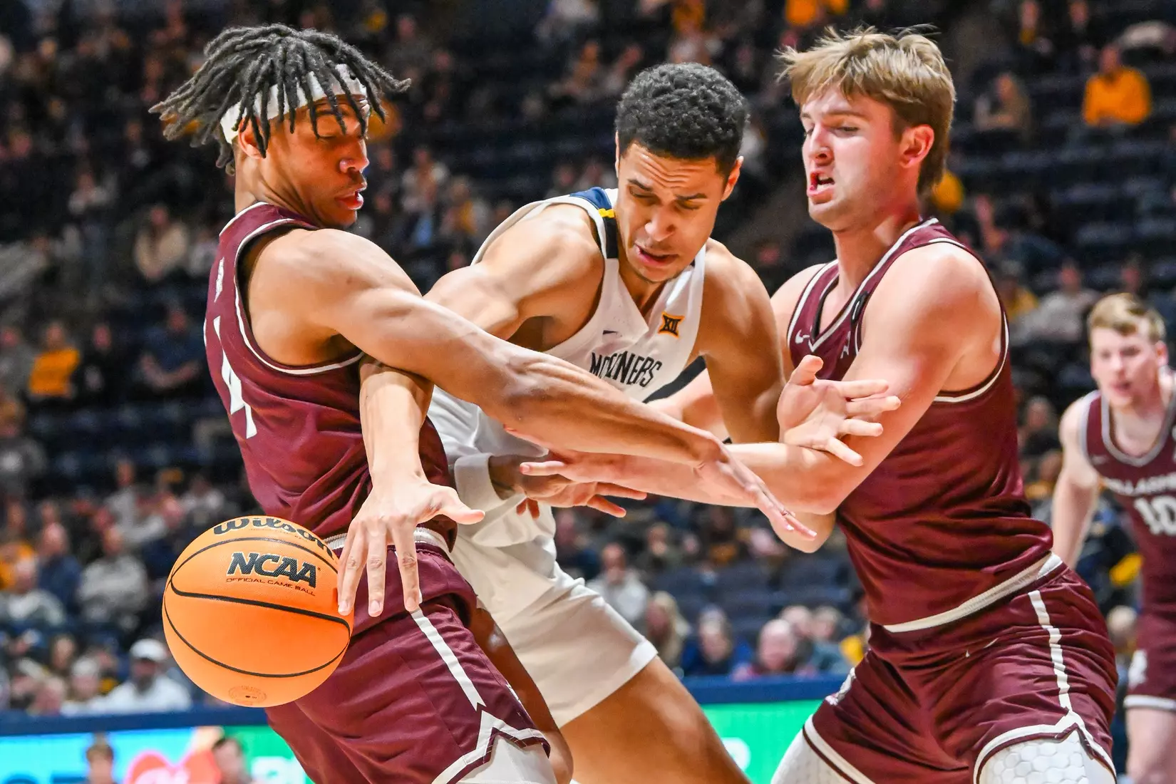 Jesse Edwards passes.