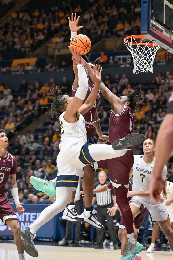 Kobe Johnson. in the lane for two.