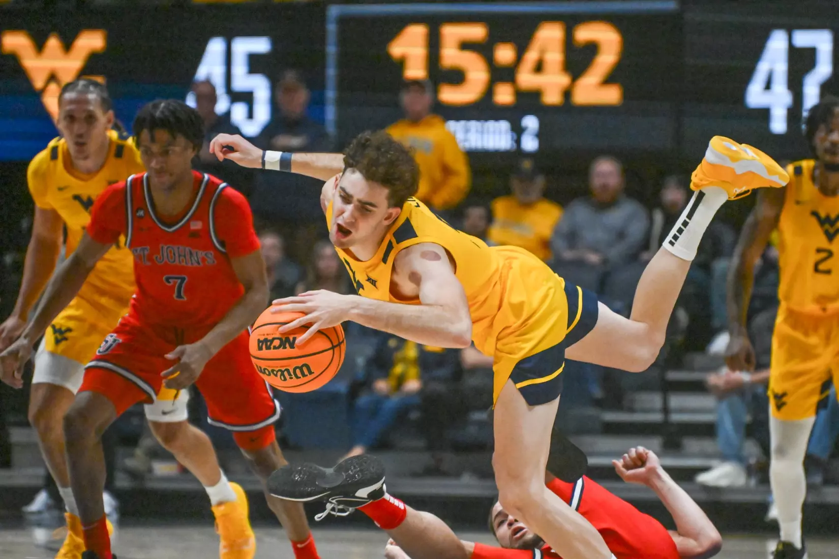 Ofri Naveh fights for a loose ball.