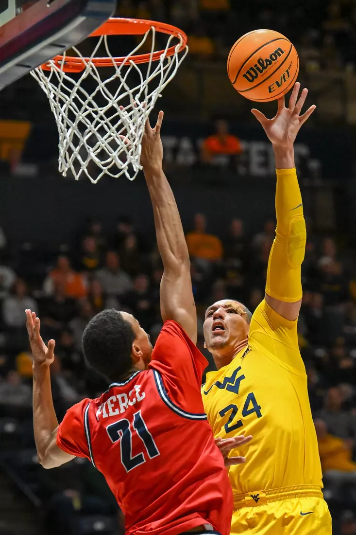 Patrick Suemnick scores two points.