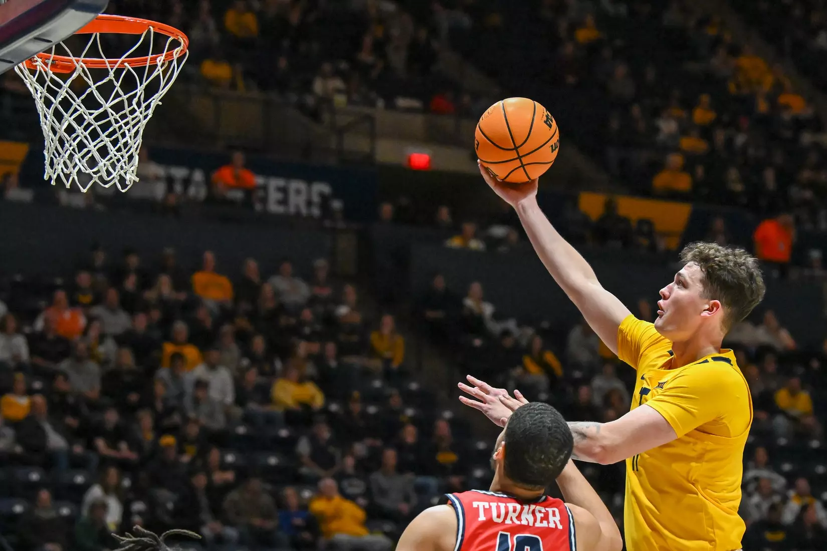 Quinn Slazinski shoots.