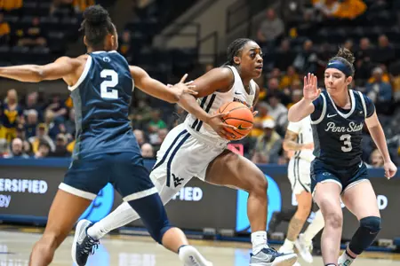 Jayla Hemingway drives.