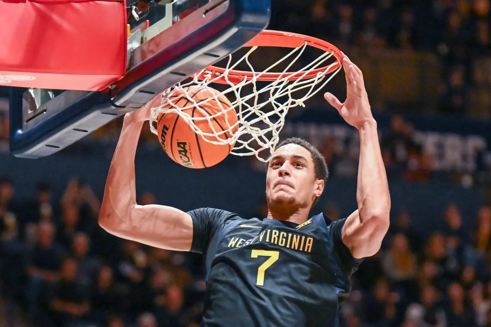 Jesse Edwards slams.