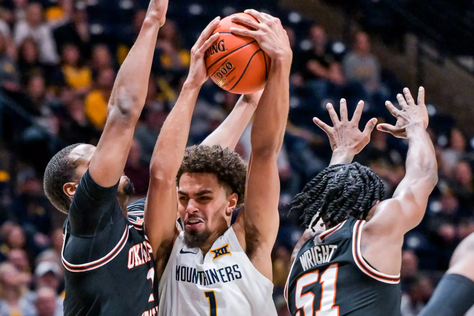 Emmitt Matthews Jr. drives.