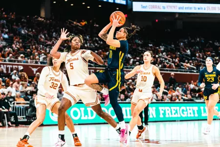 JJ layup against Texas