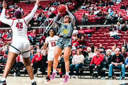 Watson pull up jumper against Texas TEch