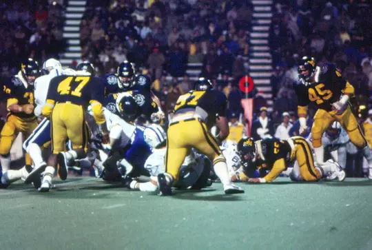 1983 Hall of Fame Bowl action