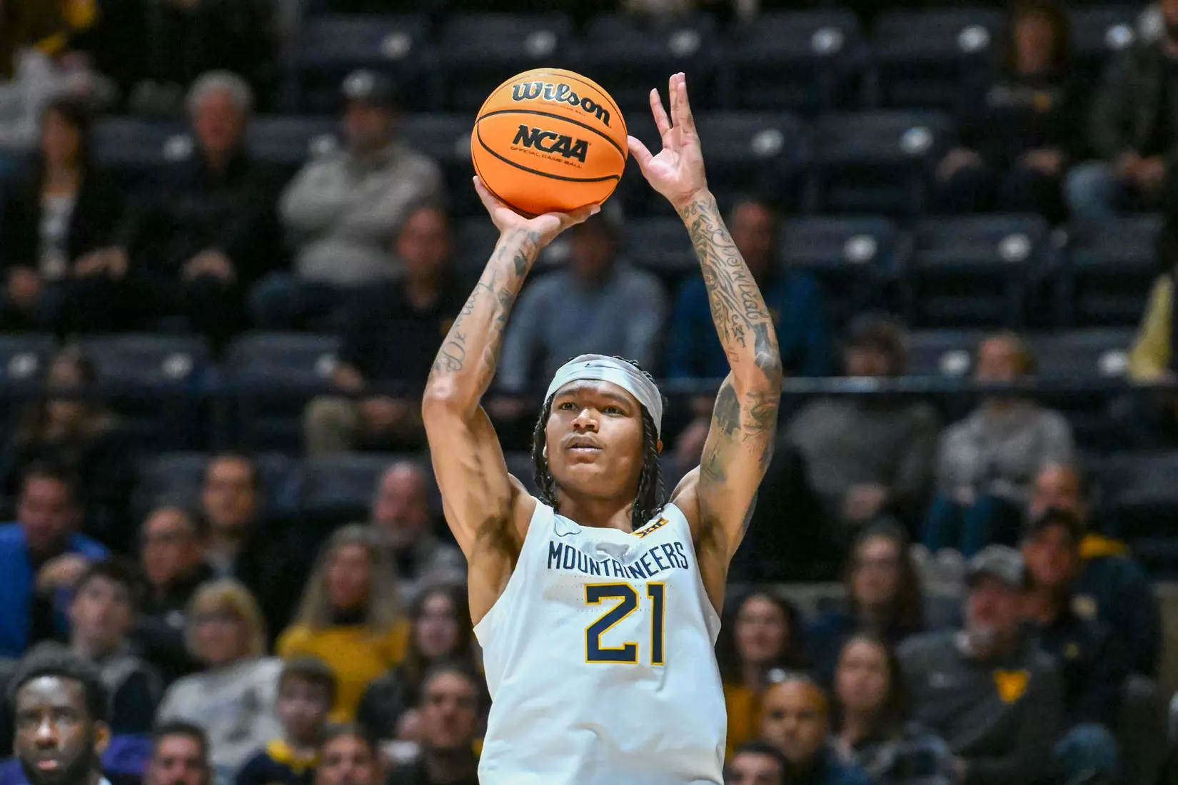 RaeQuan Battle shoots.