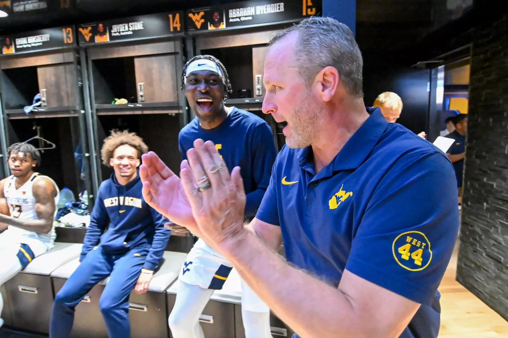 WVU vs Robert Morris basketball game action