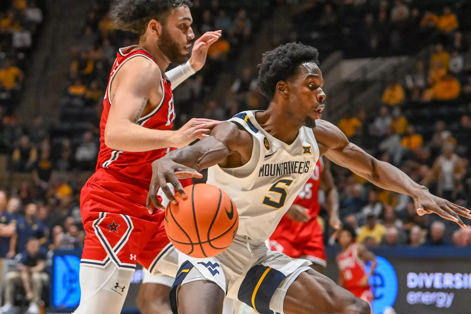 WVU vs Robert Morris basketball game action