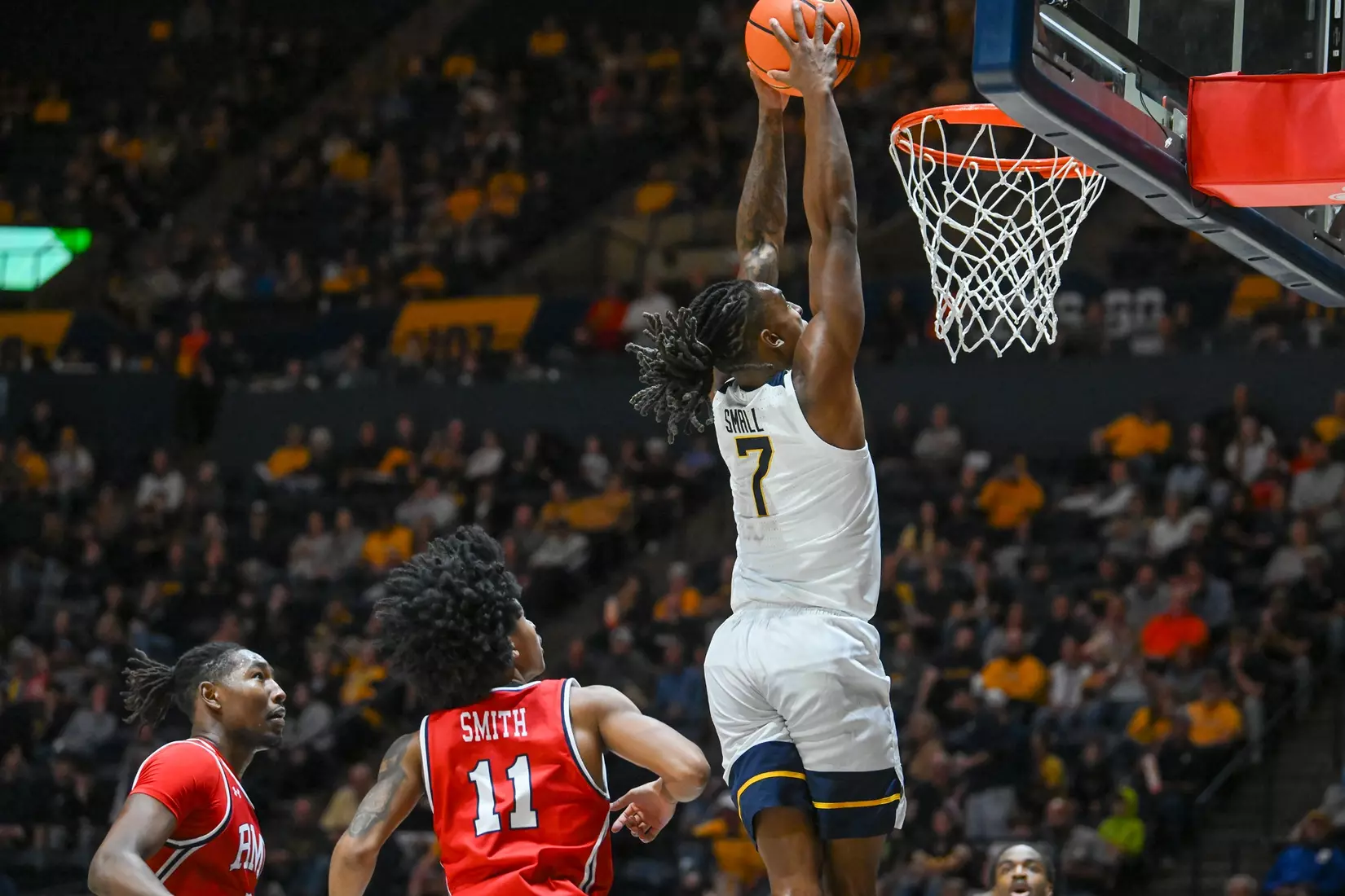 WVU vs Robert Morris basketball game action