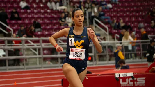 Tatiana Moura running at BU David Hemery Valentine