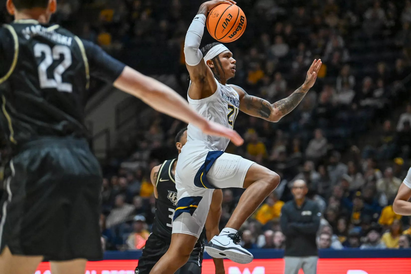 RaeQuan Battle drives to the hoop.