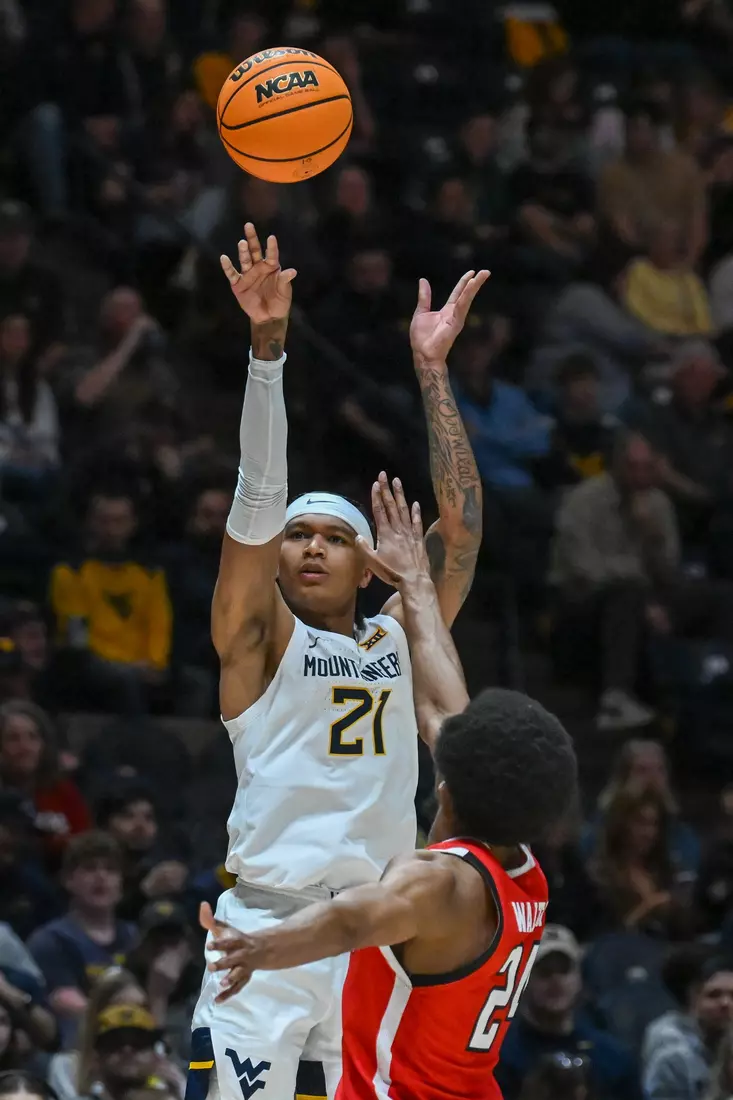 RaeQuan Battle shoots for three.