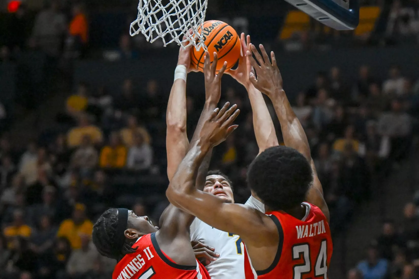 Jesse Edwards shoots in traffic.