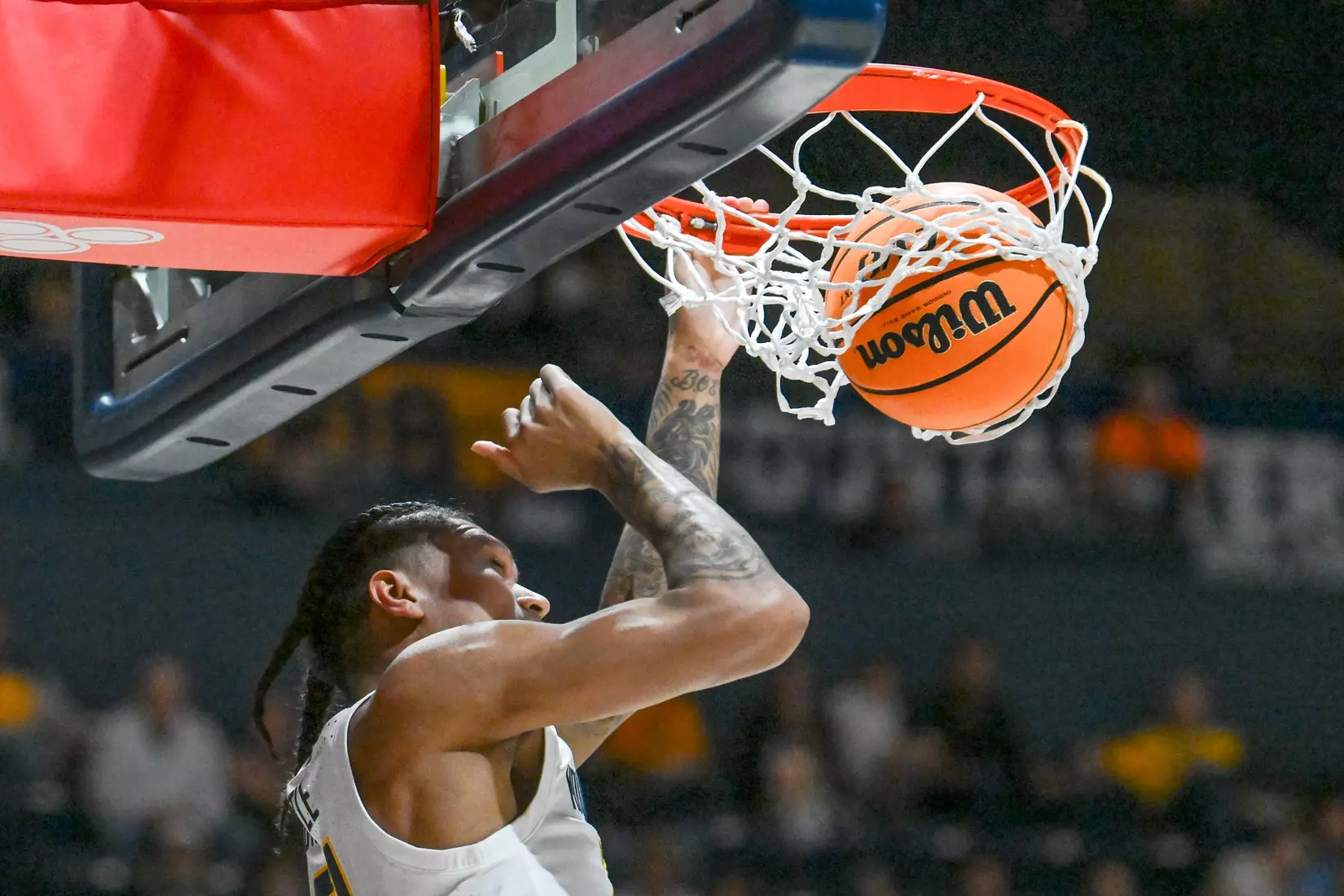 RaeQuan Battle slams.