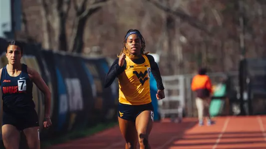 Izayah Everett running