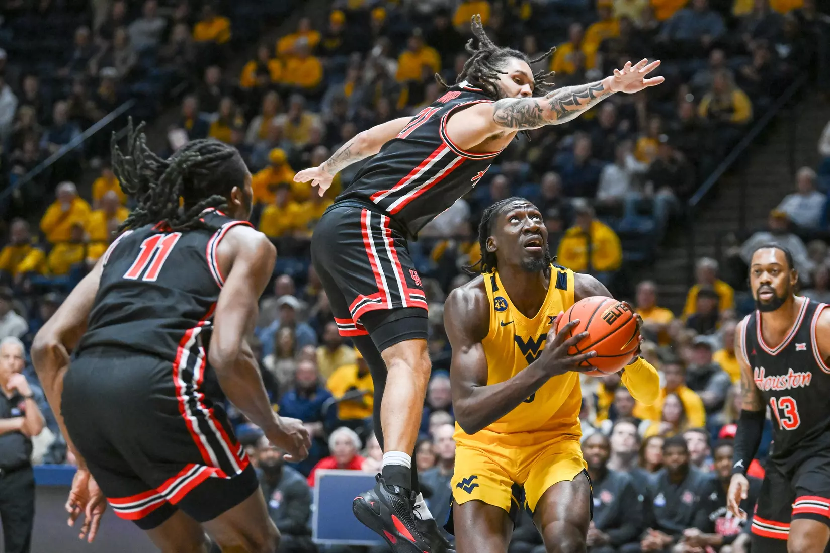 Eduardo Andre goes up for two points.