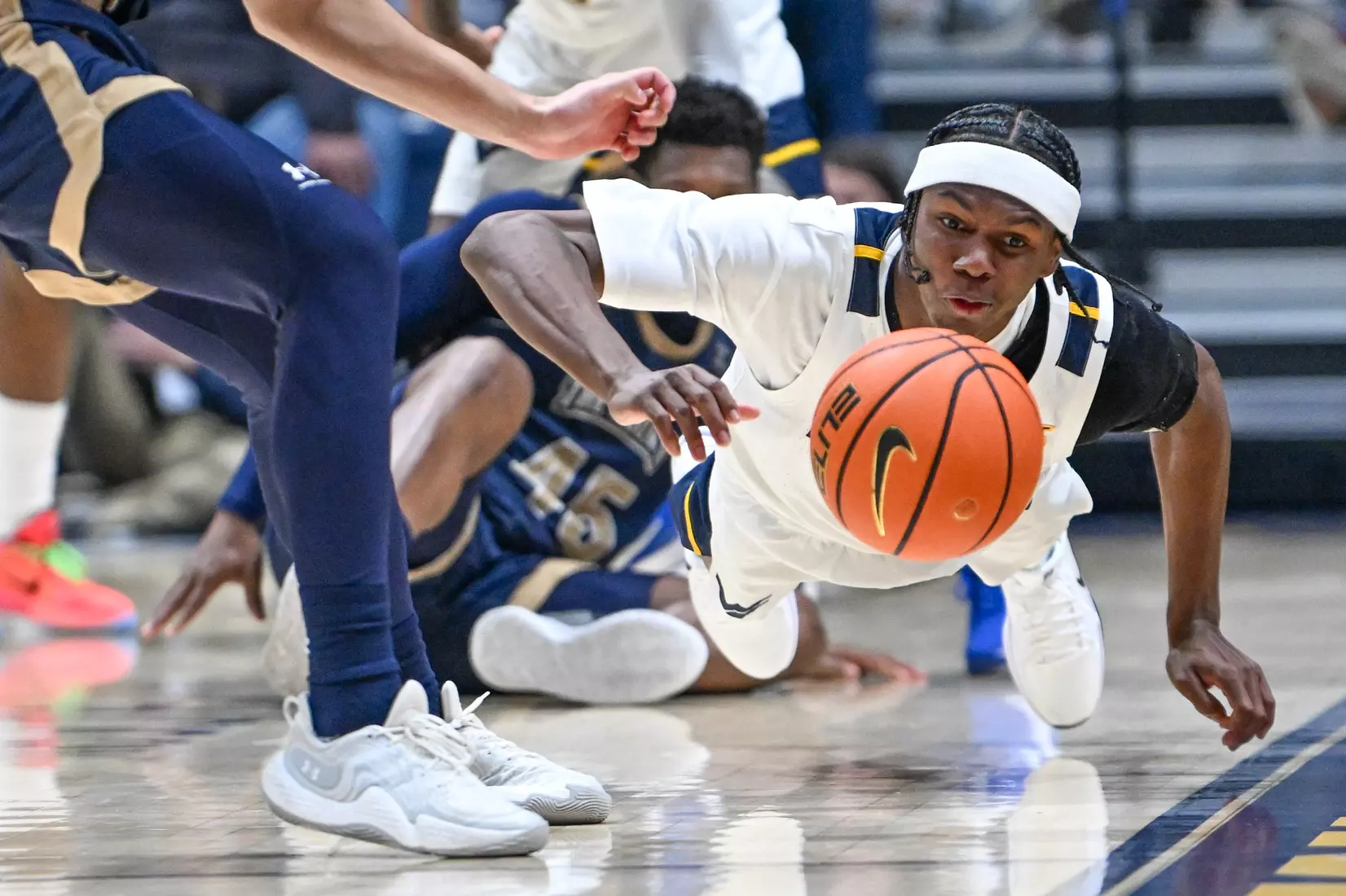 West Virginia opens the season against Mount St. Mary's on Nov. 4, 2025, at Hope Coliseum in Morgantown, W.Va.