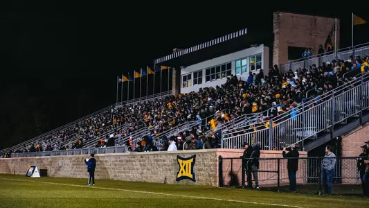 Soccer Fans Dick Dlesk