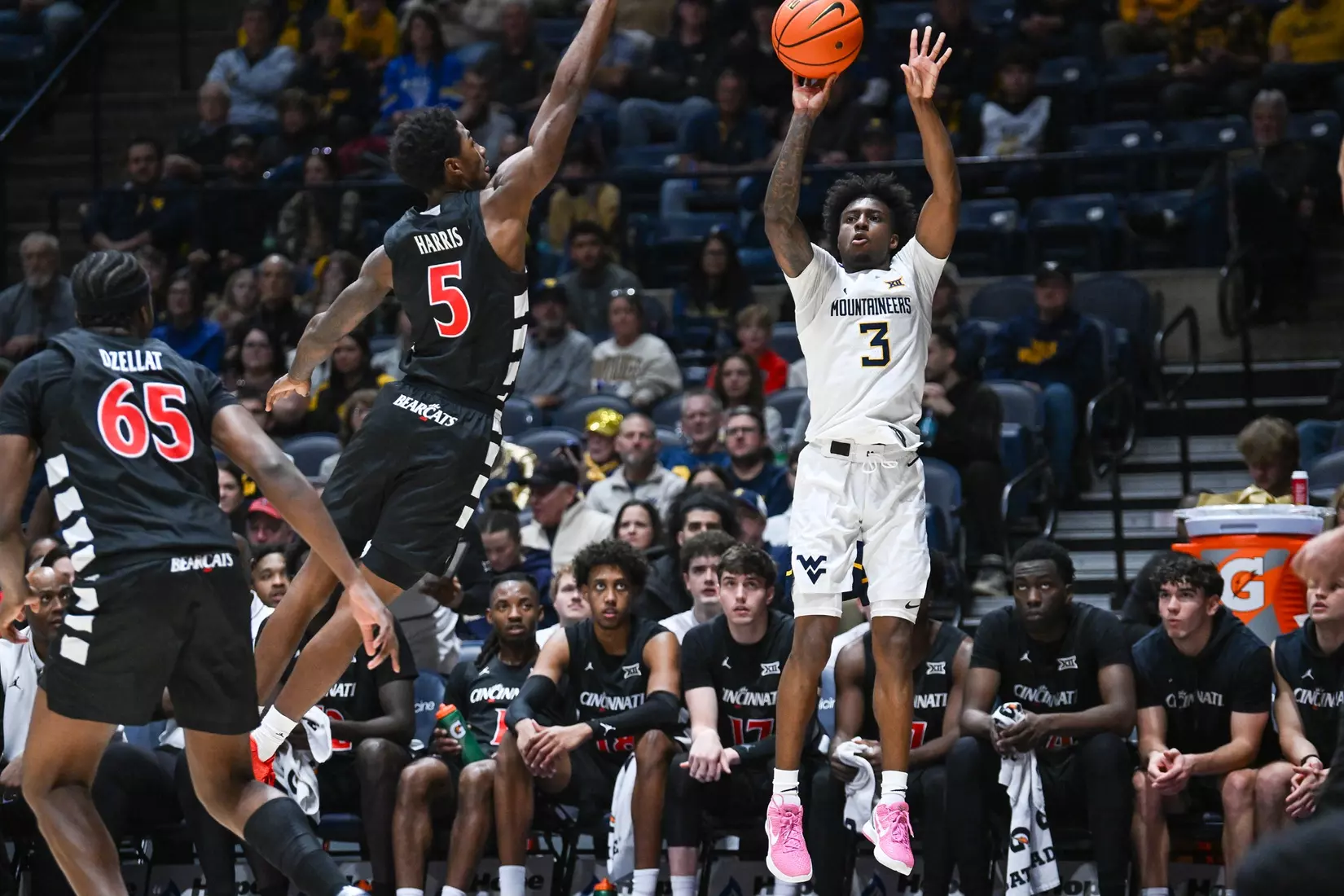 West Virginia battles Cincinnati in its Big 12 Conference home opener at Hope Coliseum on Jan. 6, 2026.