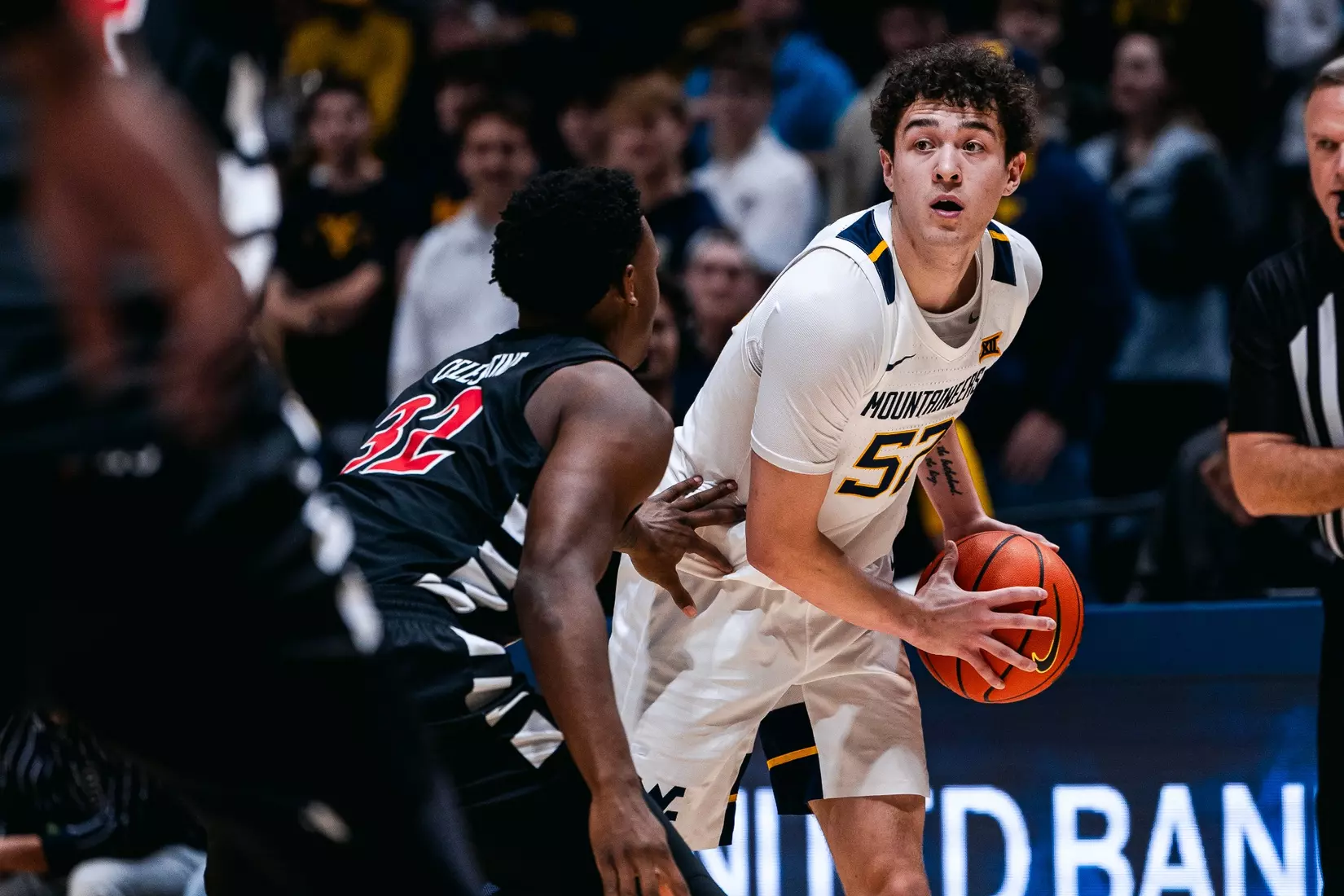 West Virginia battles Cincinnati in its Big 12 Conference home opener at Hope Coliseum on Jan. 6, 2026.