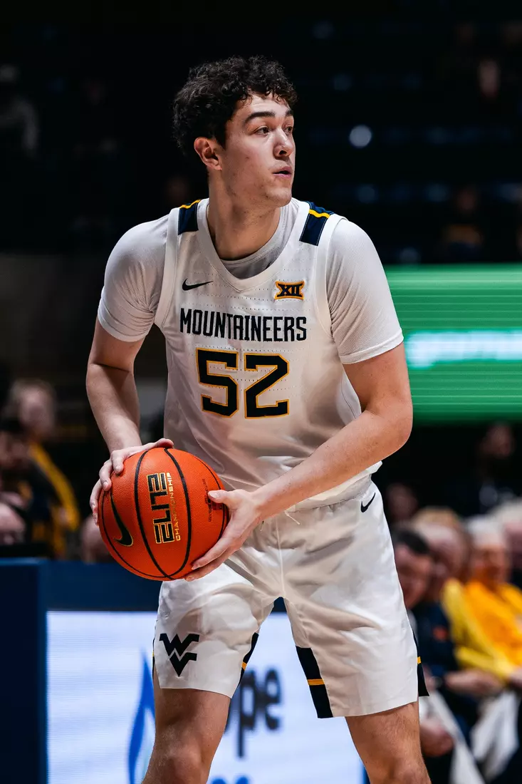 West Virginia battles Cincinnati in its Big 12 Conference home opener at Hope Coliseum on Jan. 6, 2026.