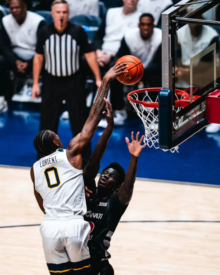 West Virginia battles Cincinnati in its Big 12 Conference home opener at Hope Coliseum on Jan. 6, 2026.